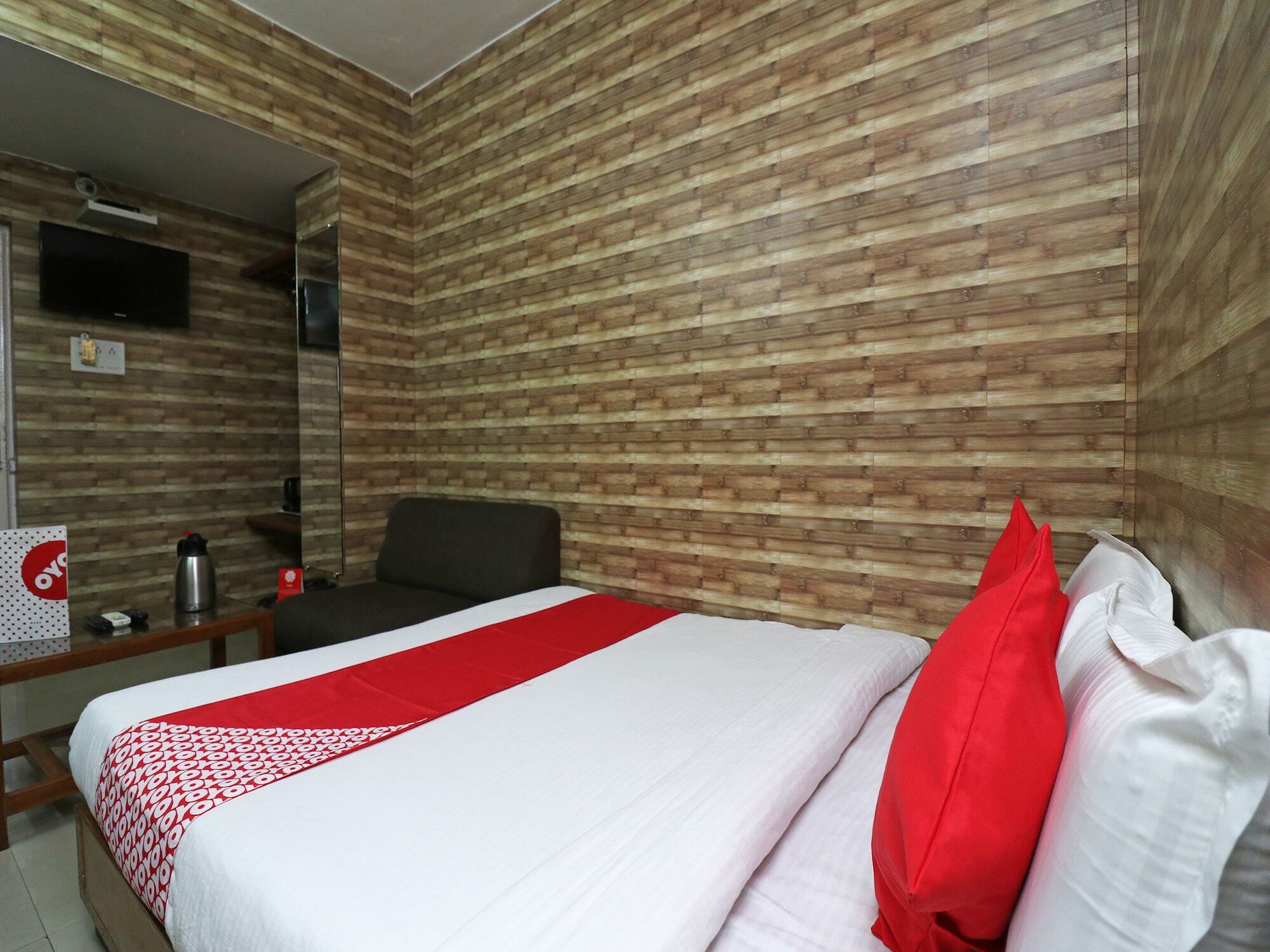 Treebo Trip Ganpati Hotell Bhopal Exteriör bild