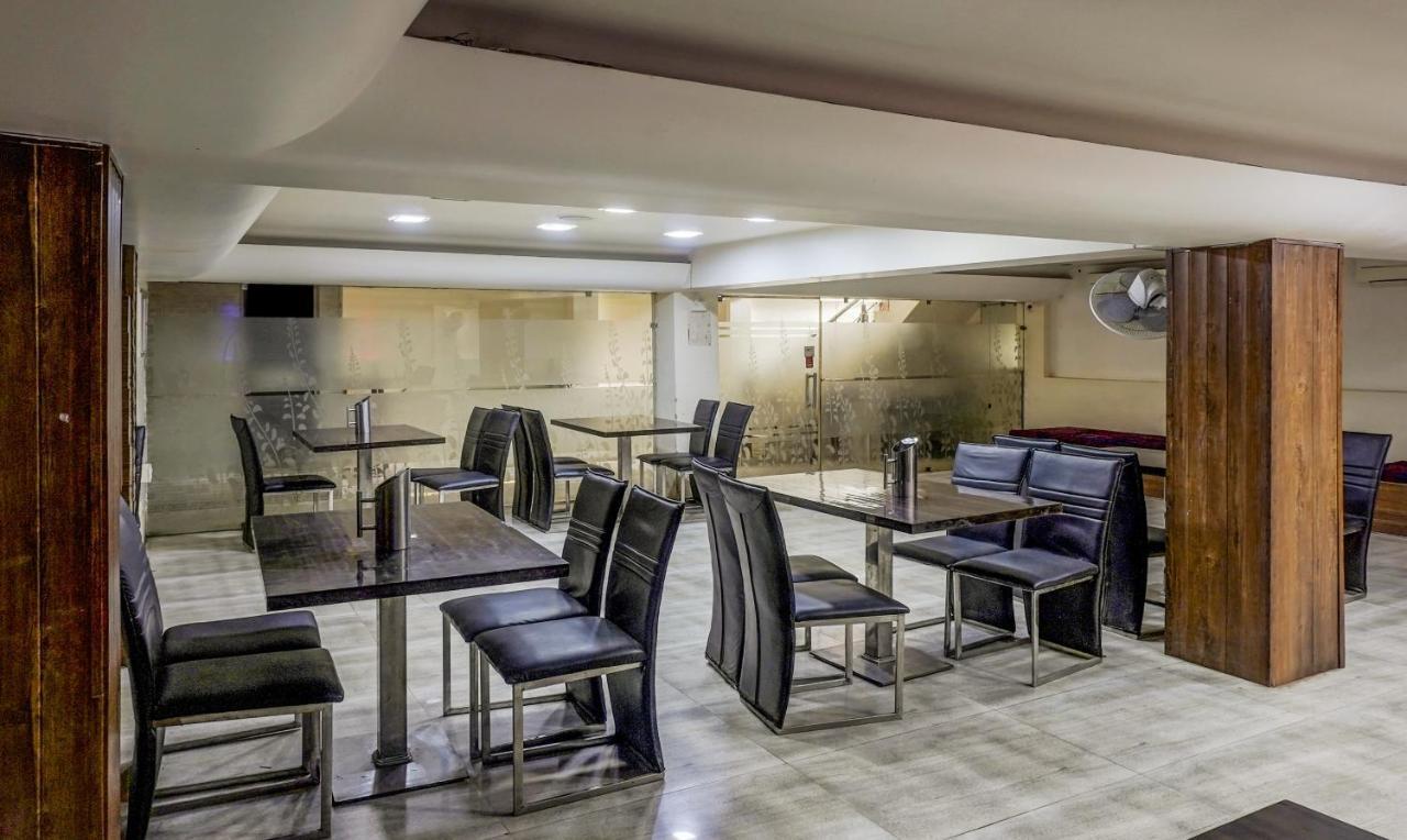 Treebo Trip Ganpati Hotell Bhopal Exteriör bild
